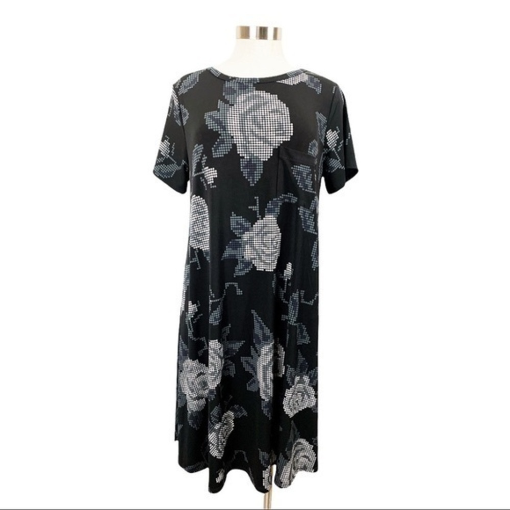 LuLaRoe Black & Grey Floral‎ Print Carly Medium